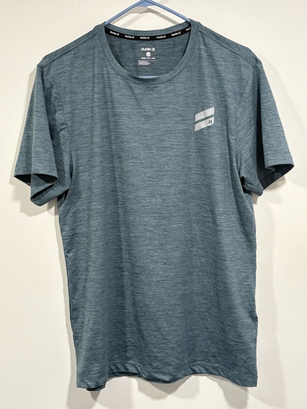 HURLEY EXIST Slash Logo Graphic T-Shirt - Short Sleeve Size medium